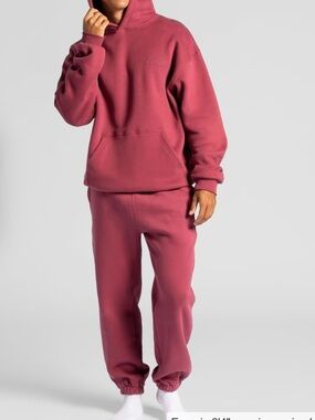 COMFRT Mimimalist Berry Unisex set Medium